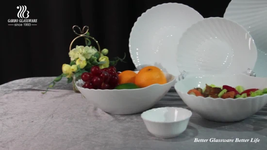 Vendita all'ingrosso di piatti nuziali in vetro opalino bianco dalla forma irregolare